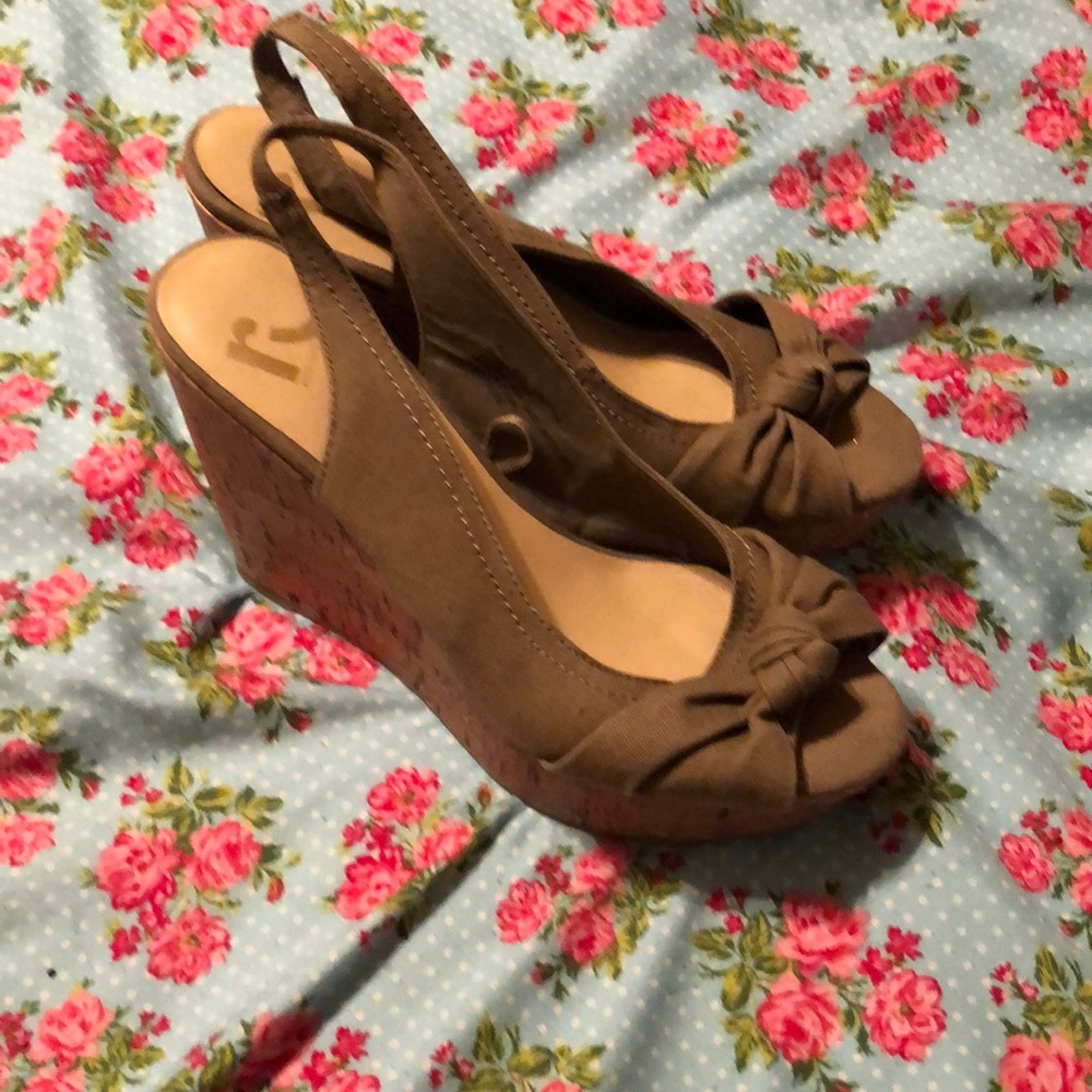 Olive green wedges